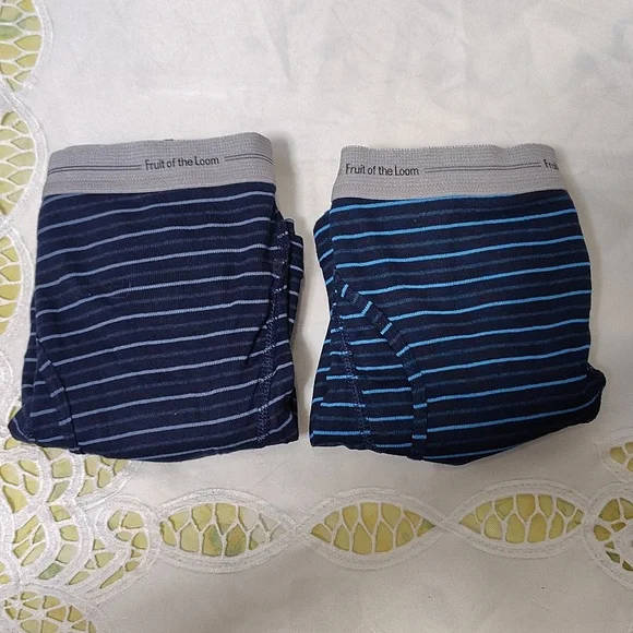 2 Pair Of Men's  Vintage Fruit of the Loom Striped Trunk Briefs Size L - Picture 8 of 8